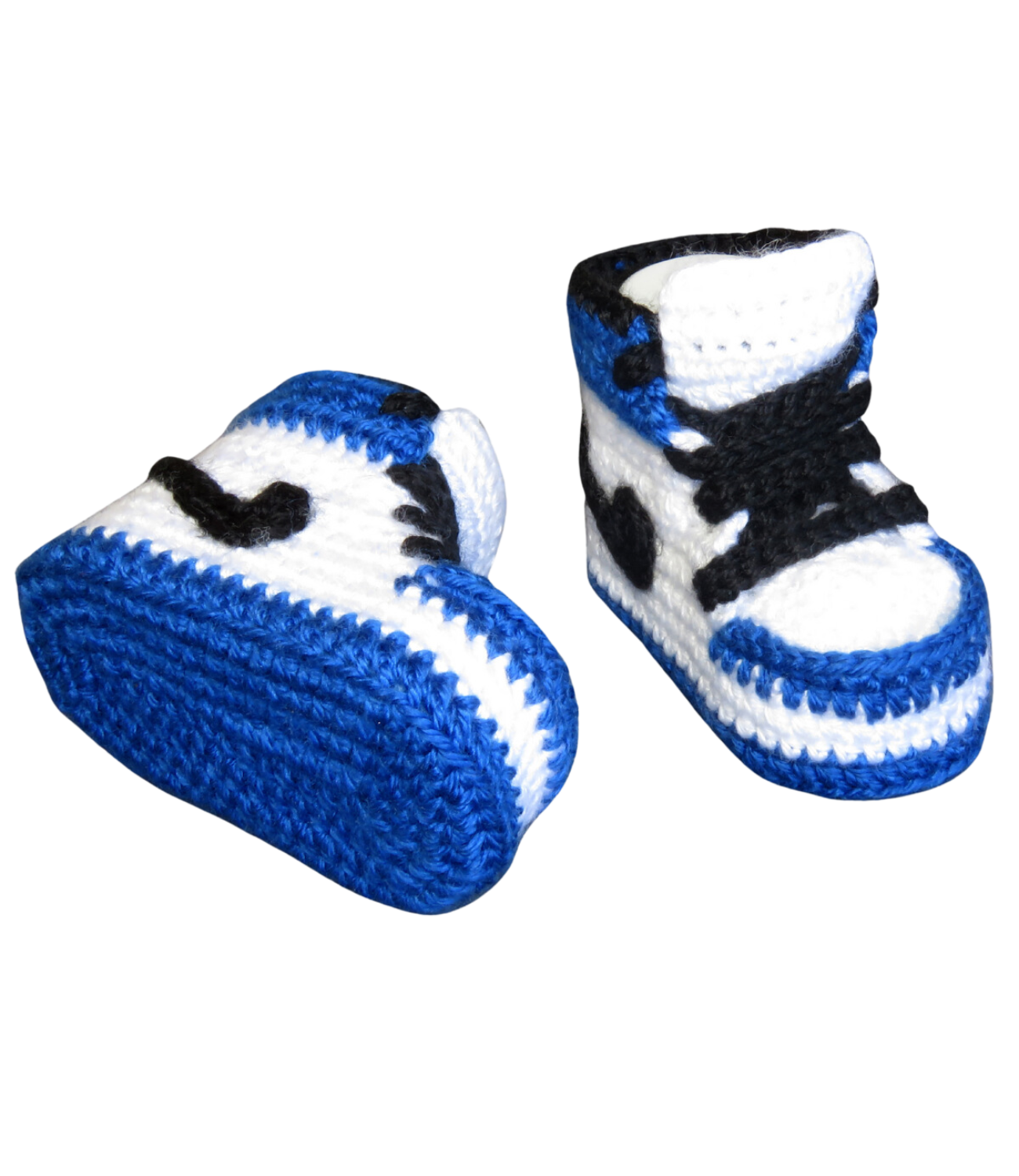 Liebevoll gehäkelte Babyschuhe