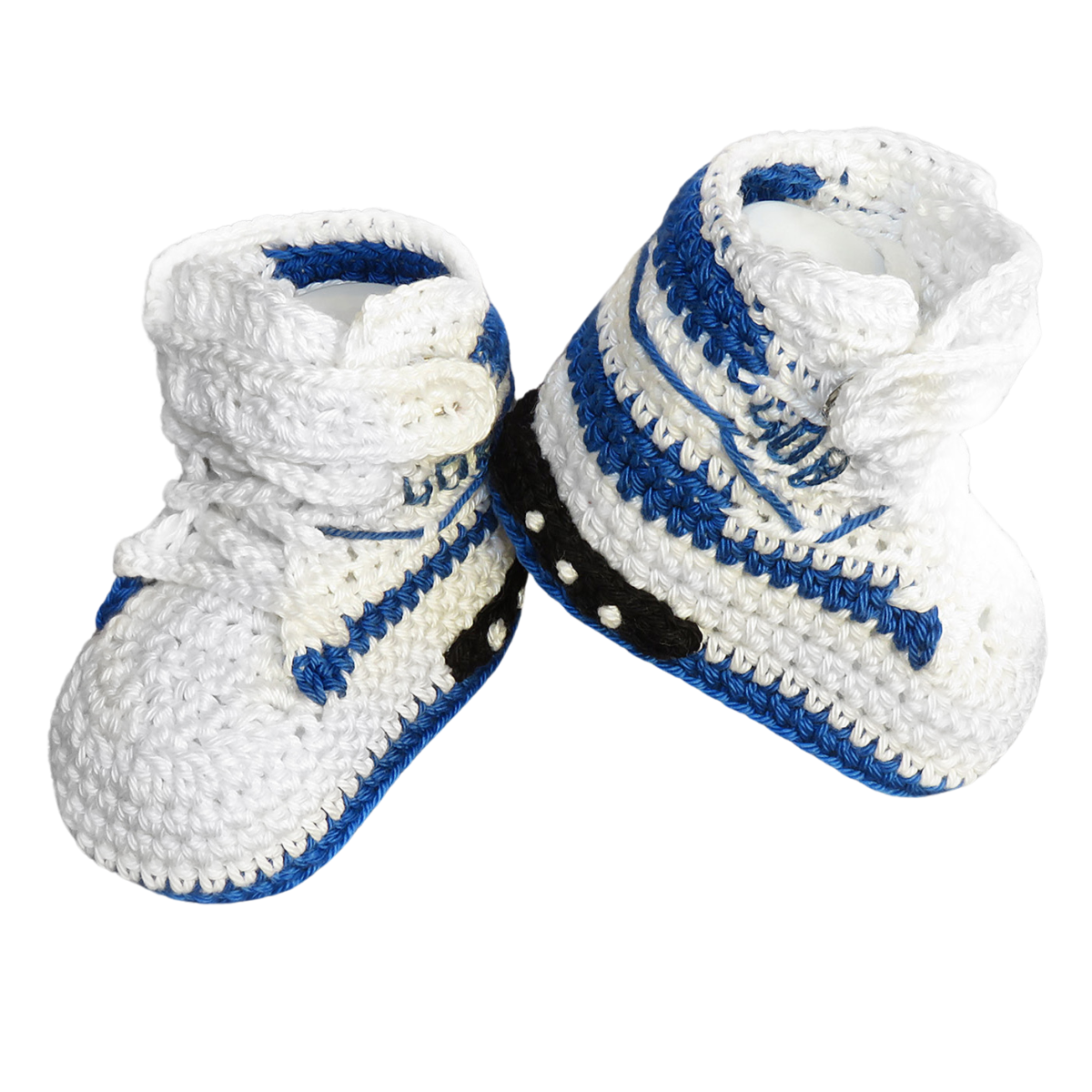 Liebevoll gehäkelte Babyschuhe