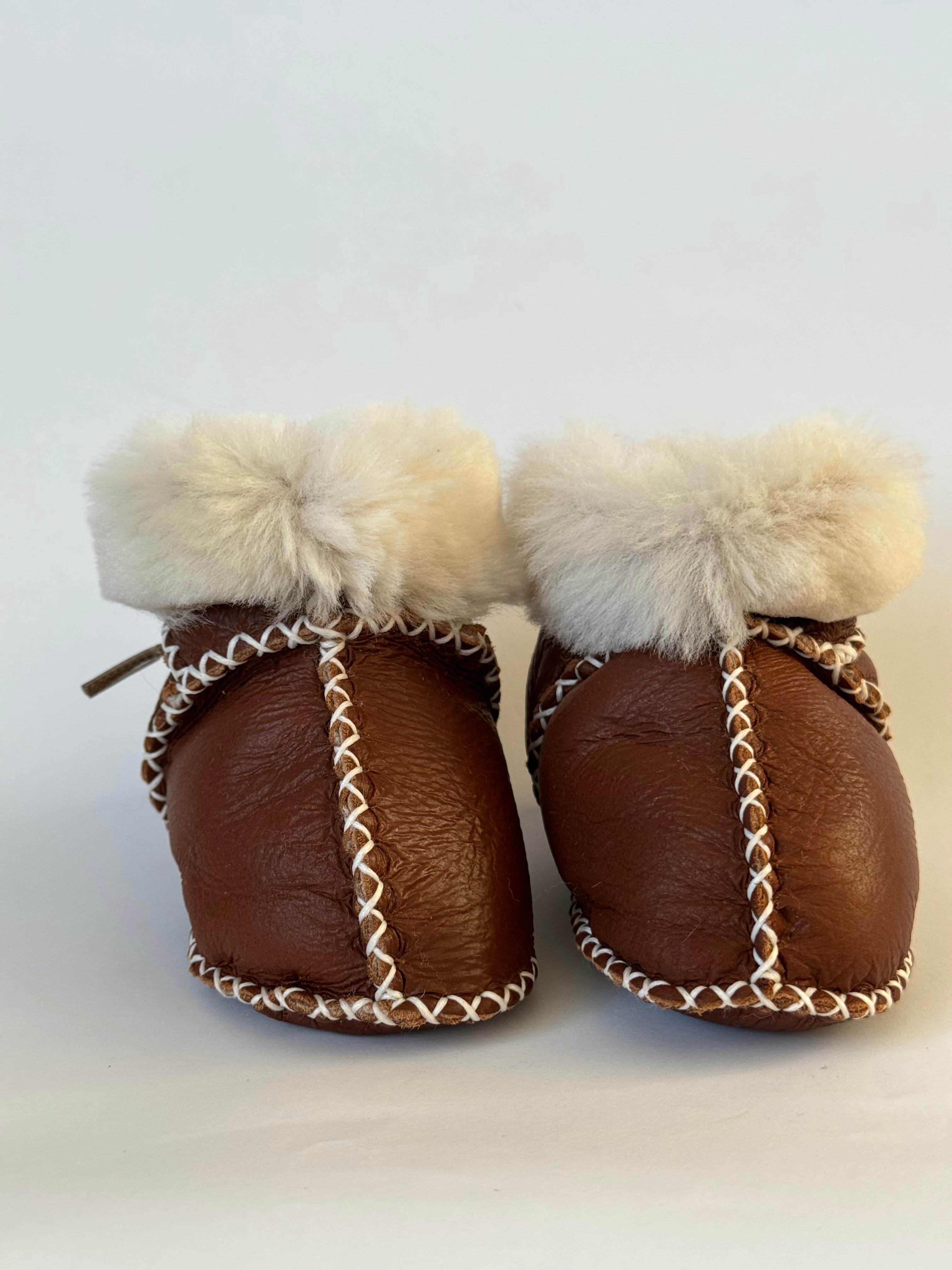 Eskimo Babyschuhe aus Lammfell