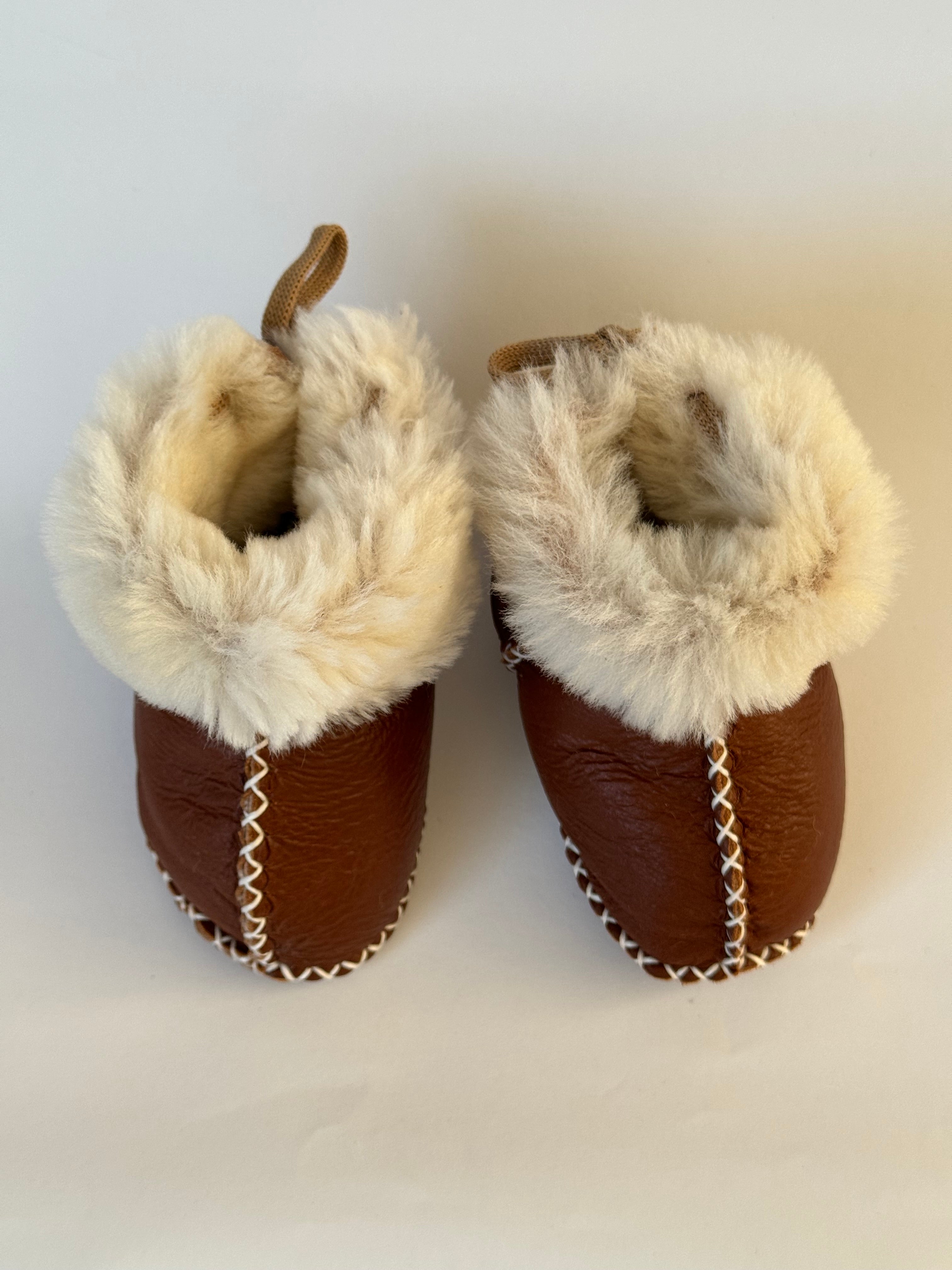 Eskimo Babyschuhe aus Lammfell