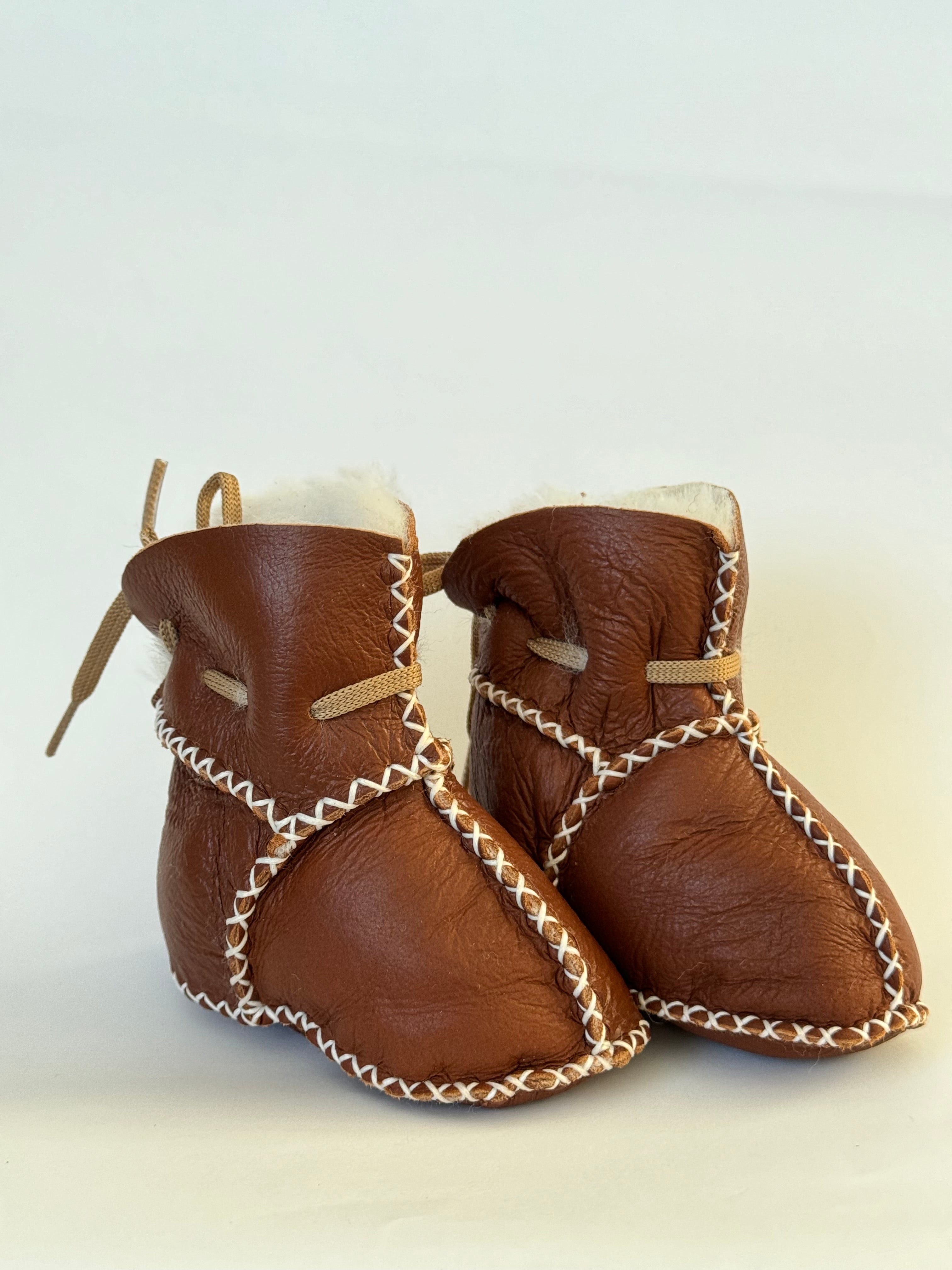 Eskimo Babyschuhe aus Lammfell