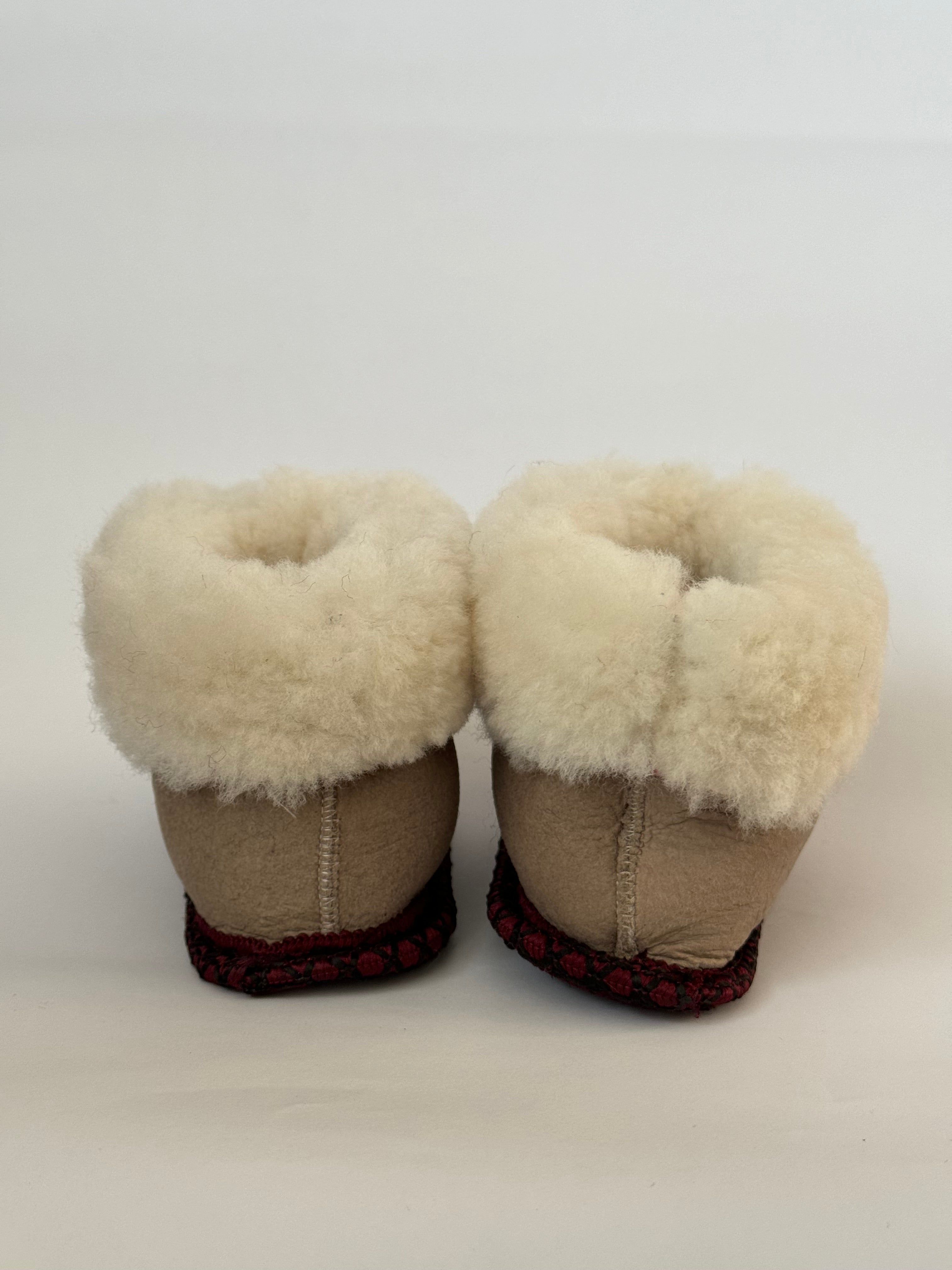 Eskimo Babyschuhe aus Schaffell