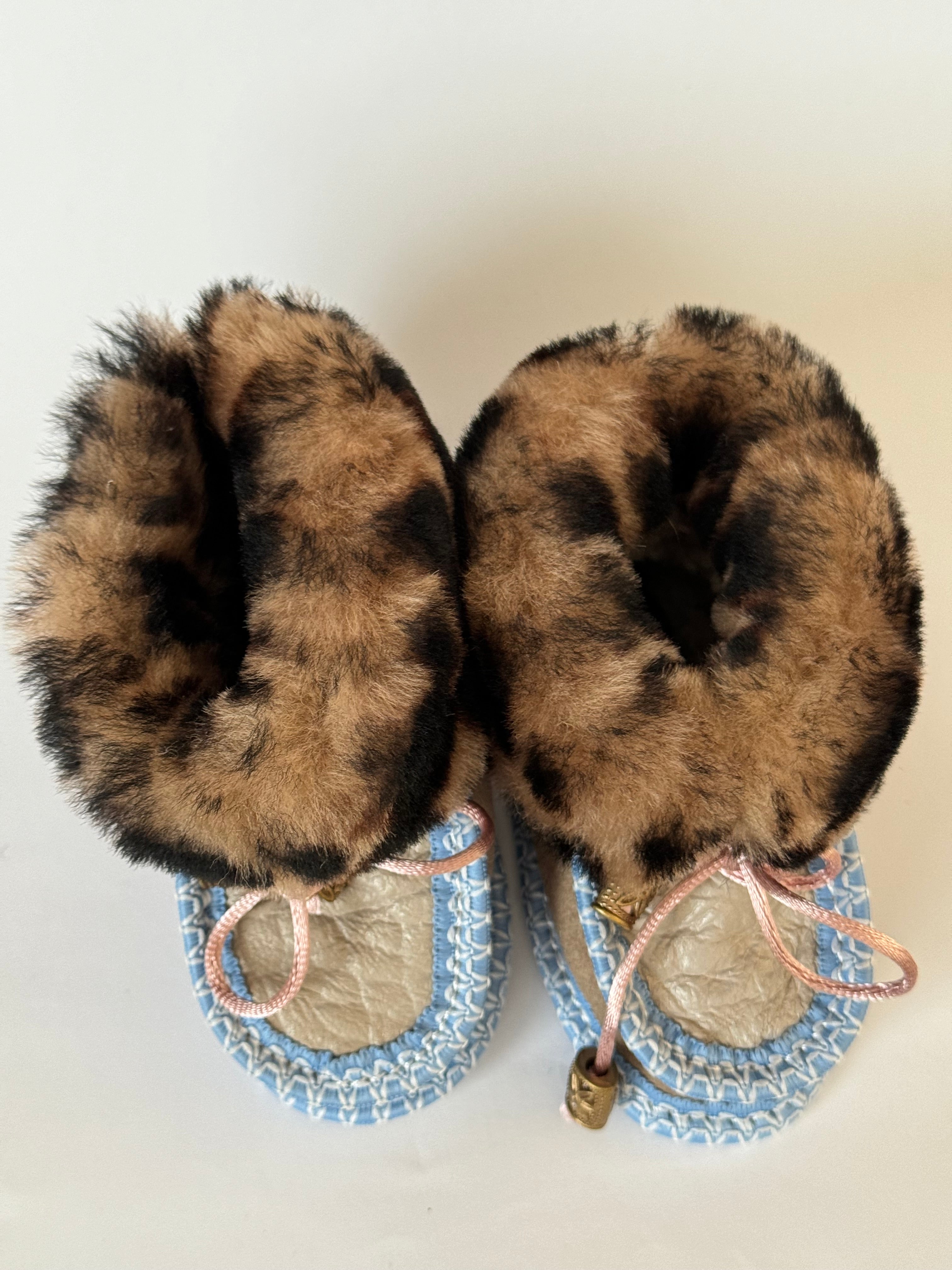 Eskimo Babyschuhe aus Schaffell