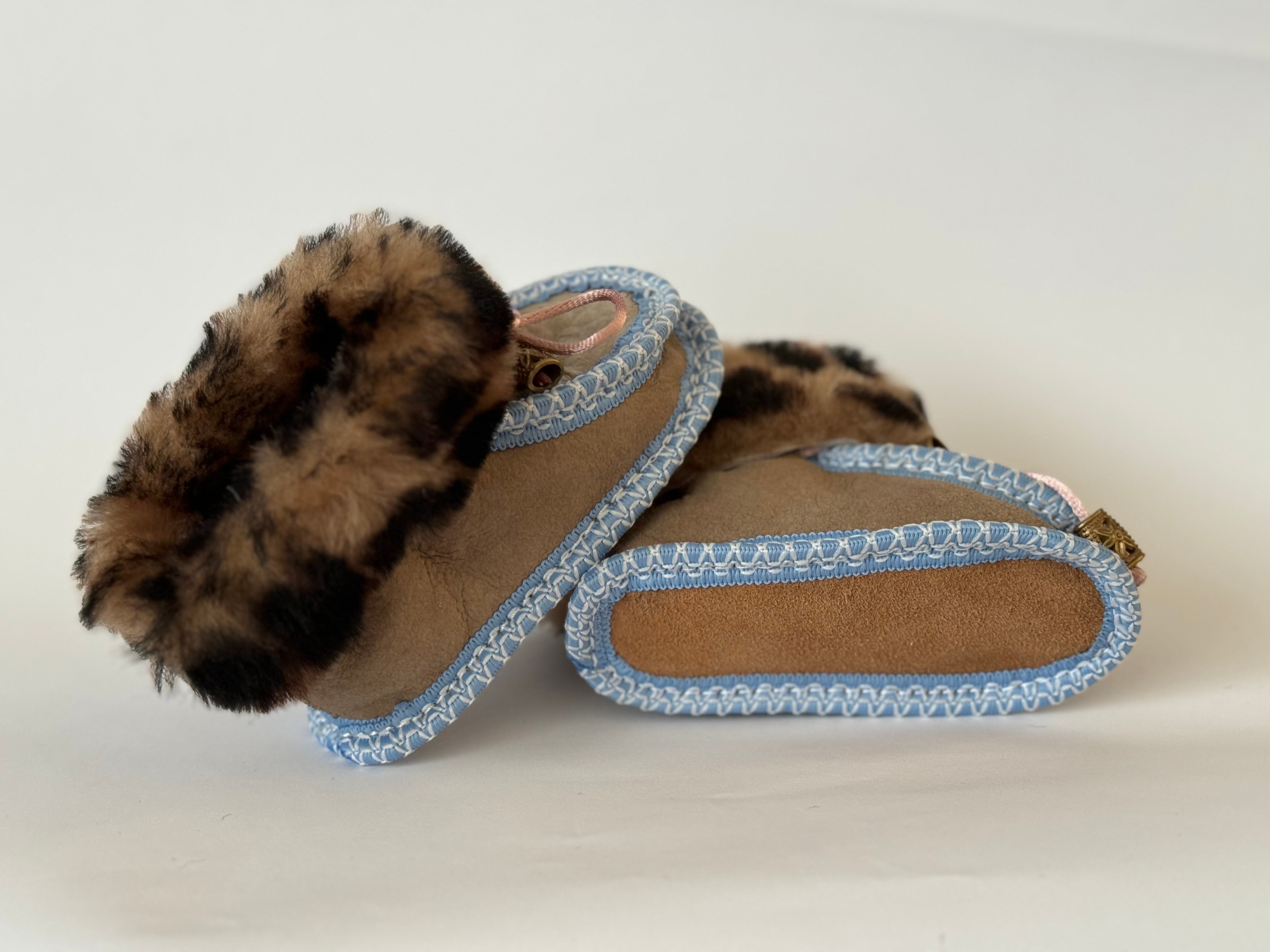 Eskimo Babyschuhe aus Schaffell